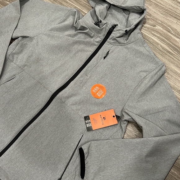 Rip Curl anti series windbreaker. Size L. NWT - Picture 2 of 5